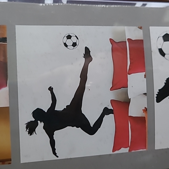 NIP WALL DECALS LOT 26 DESIGNS SOCCER - Picture 3 of 6